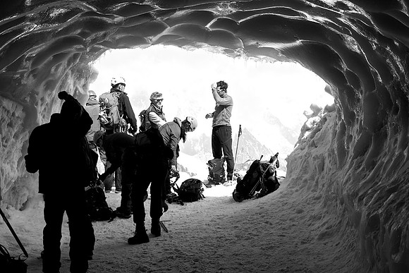 Alpinists, returning to Aguille de Midi, Mont Blanc