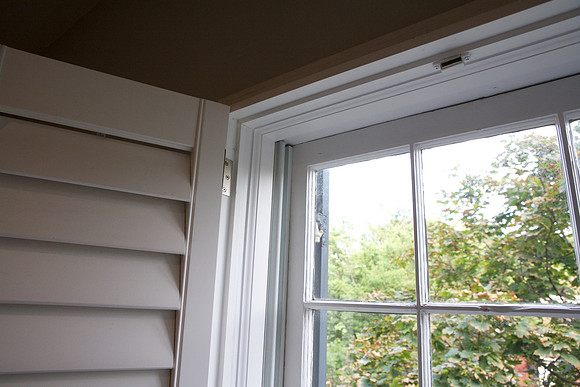 3rd Floor, MBR, right window
