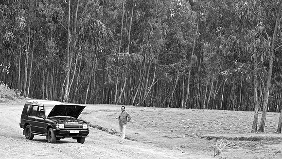 Broke-down Land Rover, near village above Addis at 9,000'